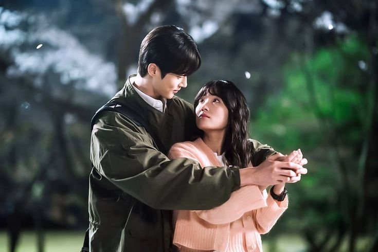 Lovely Runner poster featuring Byeon Woo-seok and Kim Hye-yoon, 2024 romance drama