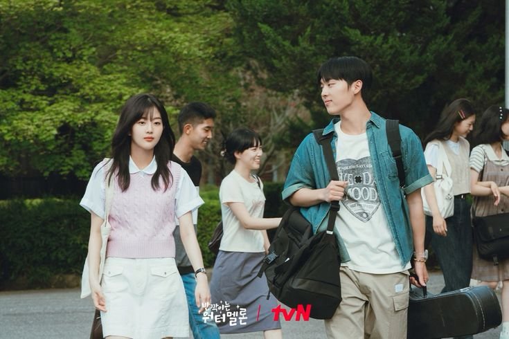 Twinkling Watermelon cast Ryeoun and Choi Hyun-wook, youth time travel drama
