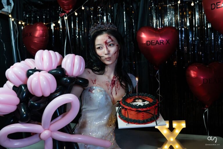 Kim Yoo Jung as Baek Ahjin in DearX K-Drama